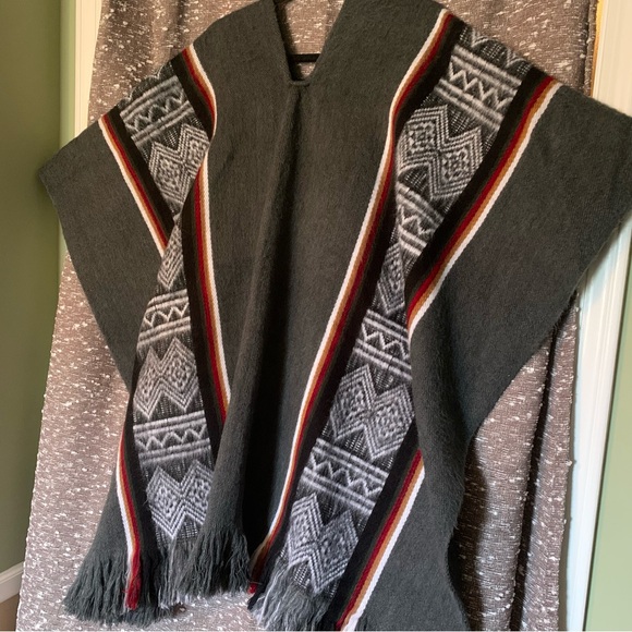Vintage Indian Arts Wool Poncho Free Size/Unisex Clothing - Picture 4 of 6